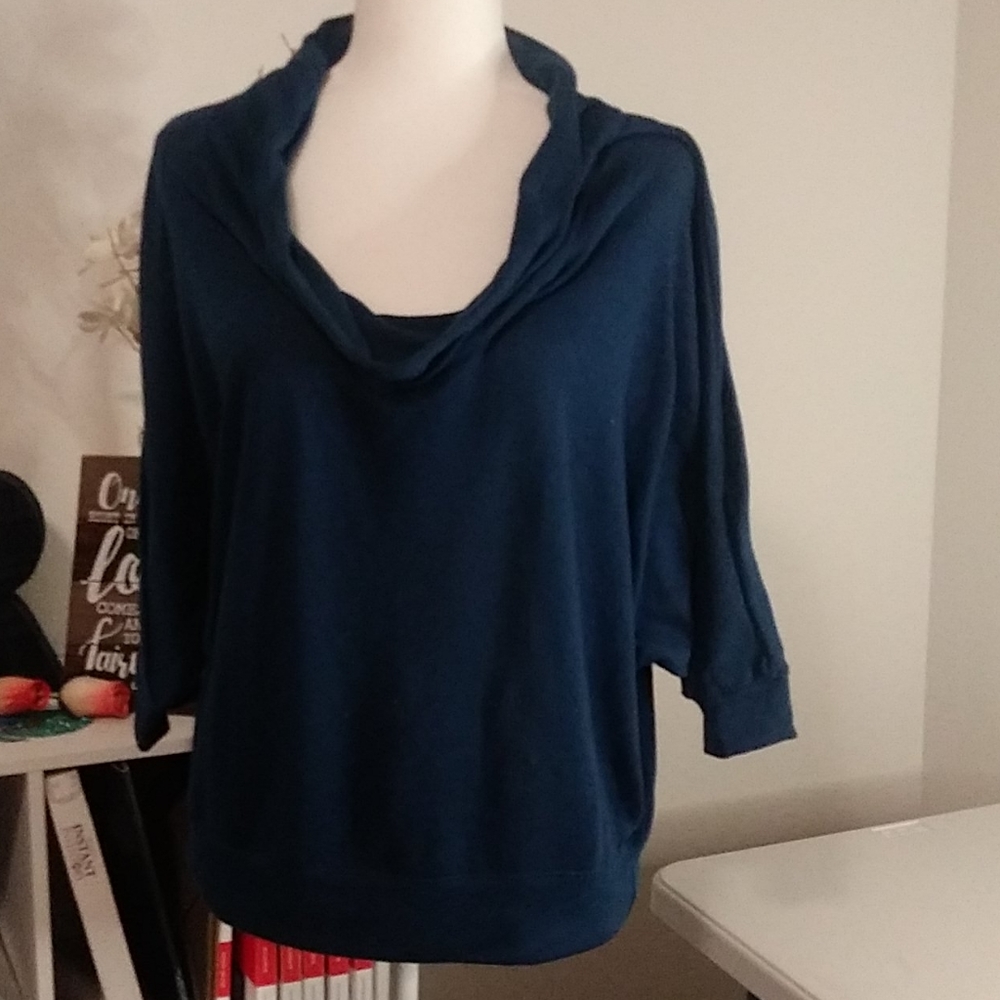 Cow neck teal 3/4 length sleves